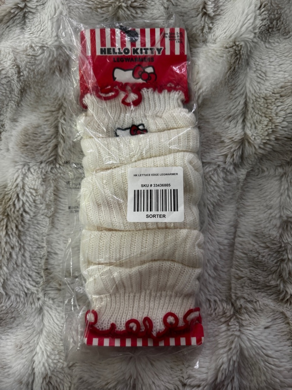 Hello Kitty Cream Ribbed Legwarmers with Red Ruffle Trim - Picture 2 of 3